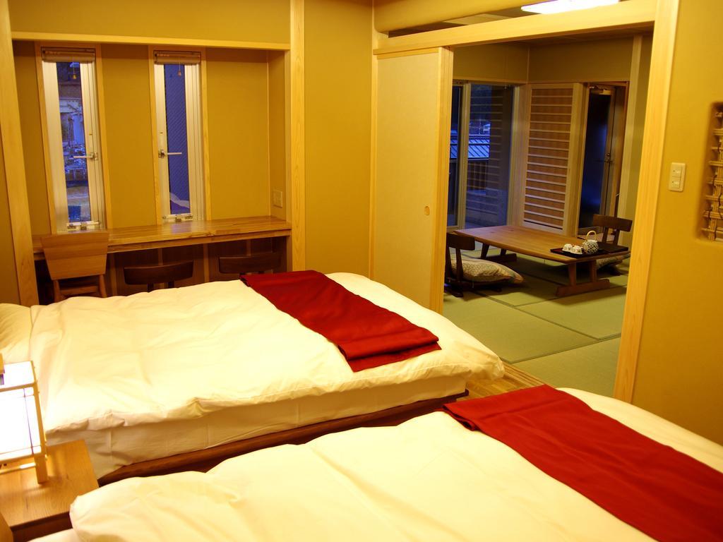 Gero Onsen Yukyunohana Zimmer foto