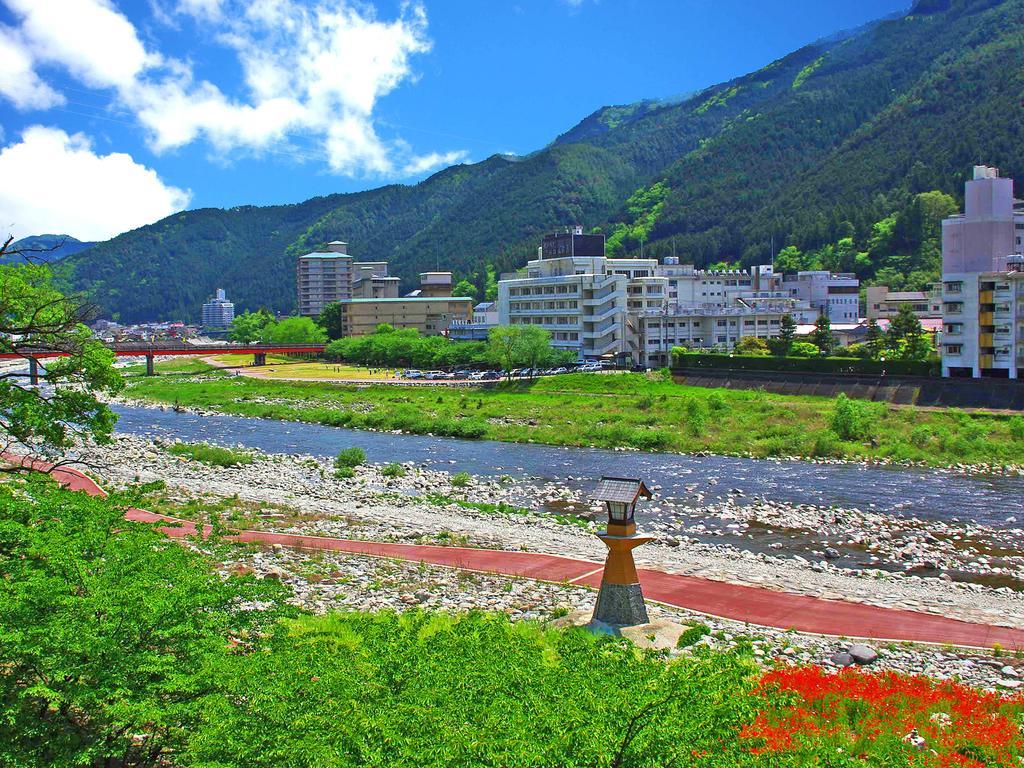 Gero Onsen Yukyunohana Exterior foto