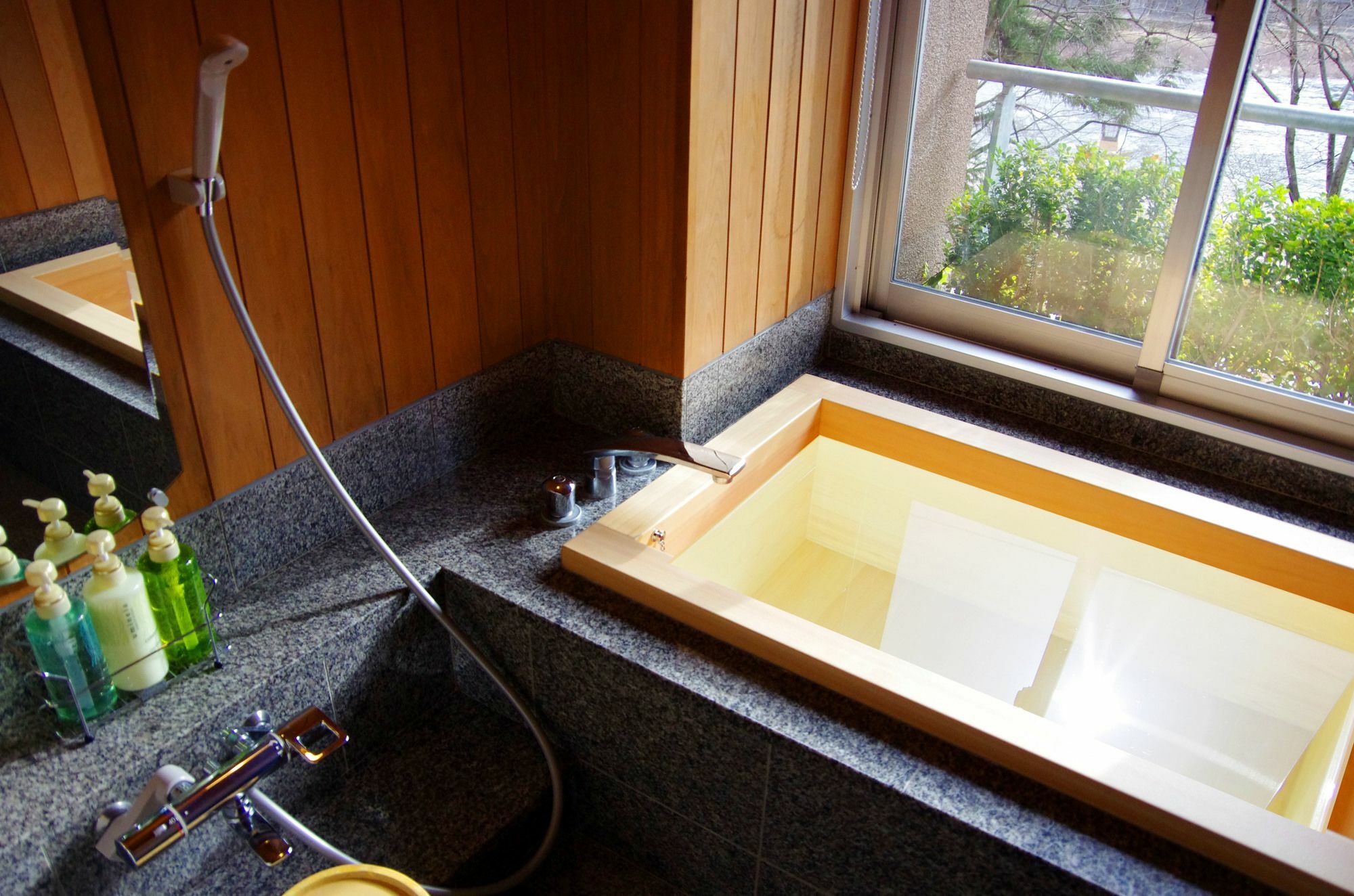 Gero Onsen Yukyunohana Exterior foto